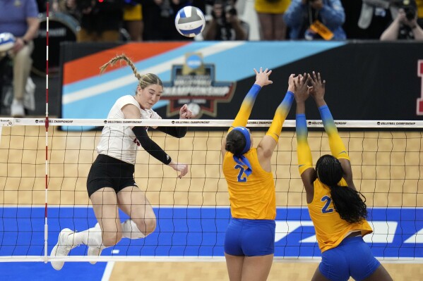 Murray Allick lead Nebraska to a 3 set sweep over Pittsburgh in